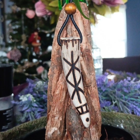 Protection Bind/Rune Viking Rune Antler Necklace - Picture 3 of 4